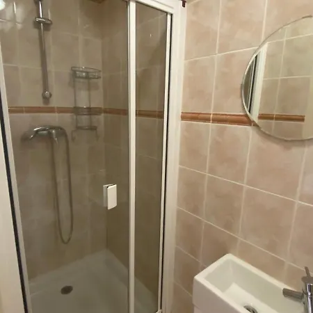 شقة Lumineux Avec Balcon En Centre-ville, Proche Telecabine - Fr-1-693-9 *